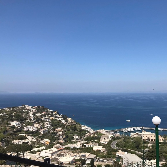 Meet your Posher, MK - Picture 1 of 1